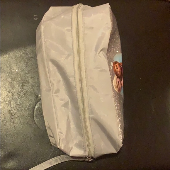 Elsa, Anna, And Olaf Bathing - Picture 12 of 13